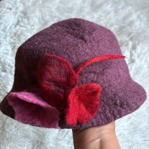 Women’s cute Wool with 3  contrasting florettes winter casual hat, accessories